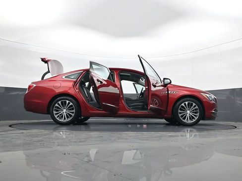 Used 2019 Buick LaCrosse Essence w/ Sun and Shade Package image 33