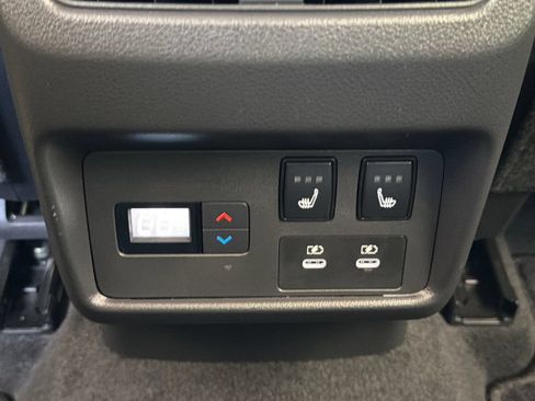 Used 2026 Nissan Rogue Platinum w/ Platinum Premium Package AWD/4WD image 10