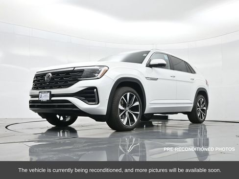 Used 2024 Volkswagen Atlas Cross Sport SEL Premium R-Line image 47