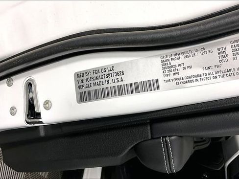 New 2025 Jeep Grand Cherokee L Altitude AWD/4WD image 8