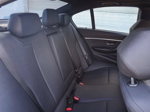 Used 2018 BMW 340i Sedan w/ Premium Package RWD image 17