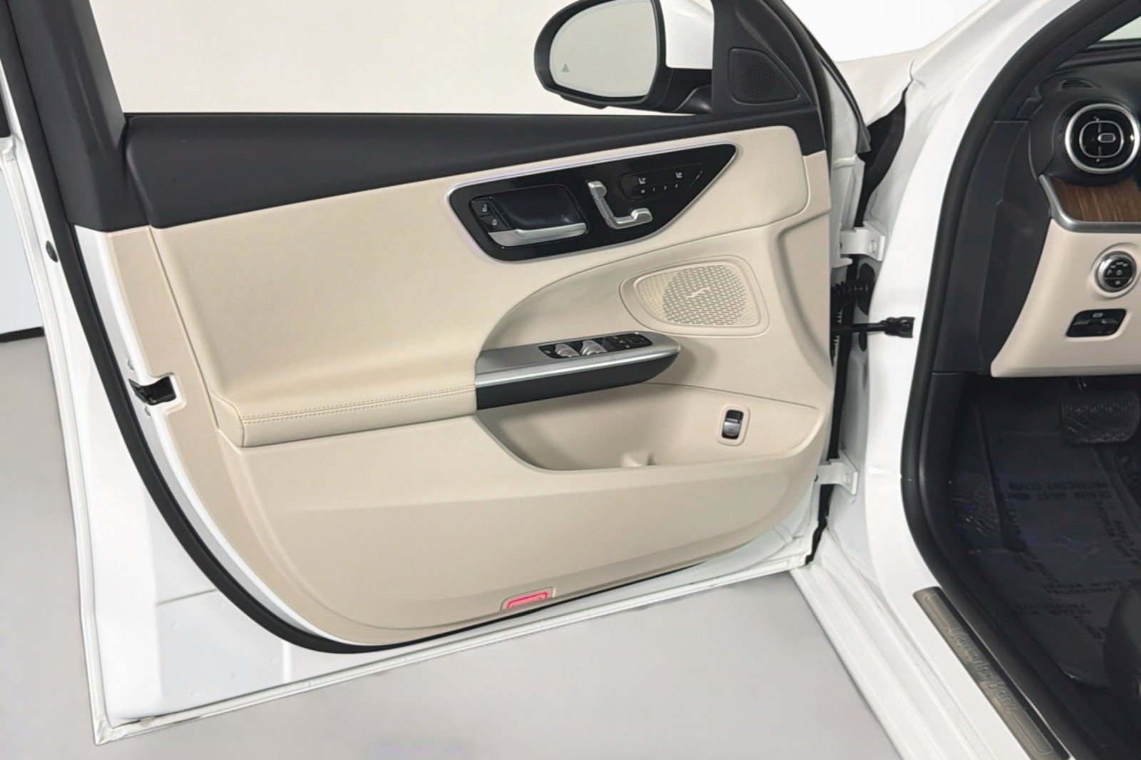 Certified 2024 Mercedes-Benz C 300 Sedan image 23