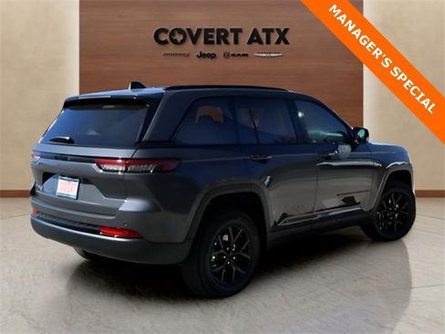 New 2025 Jeep Grand Cherokee Altitude image 5