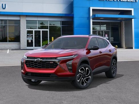 New 2026 Chevrolet Trax RS w/ Sunroof Package FWD image 6