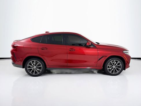 Used 2022 BMW X6 xDrive40i w/ M Sport Package image 9