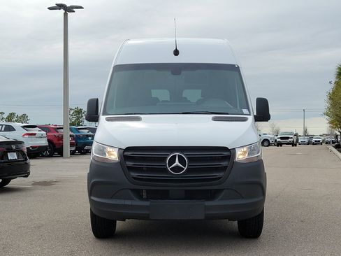 Used 2024 Mercedes-Benz Sprinter 2500 image 2