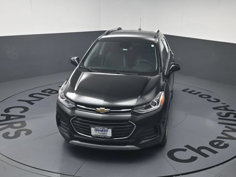 Used 2020 Chevrolet Trax LT w/ LT Convenience Package AWD/4WD image 21