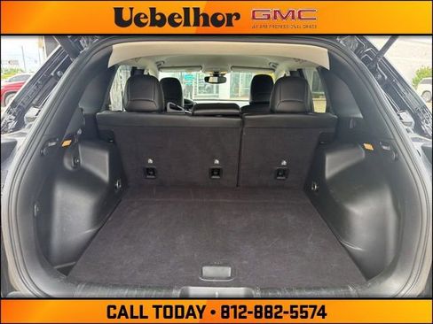 Used 2023 Jeep Cherokee Altitude Lux AWD/4WD image 9