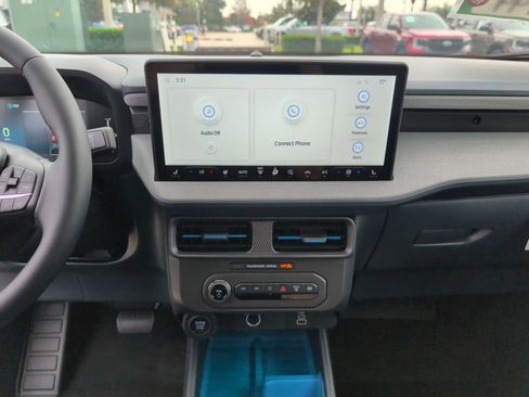 New 2025 Ford Maverick XLT w/ XLT Luxury Package image 14