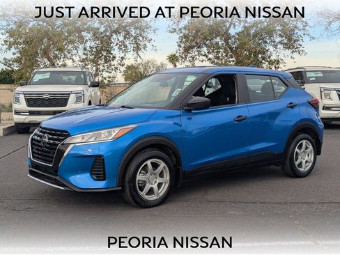 Certified 2021 Nissan Kicks S image 1