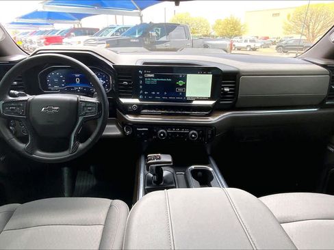 Used 2024 Chevrolet Silverado 1500 LT Trail Boss w/ Convenience Package II image 16