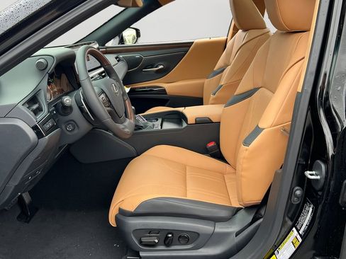 New 2025 Lexus ES 350 Ultra Luxury image 12