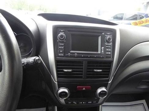 Used 2011 Subaru Forester 2.5X Touring w/ Popular Equipment Group 4B AWD/4WD image 14
