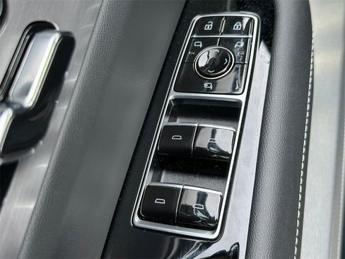 Used 2026 Cadillac Vistiq Sport image 22