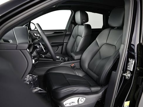 New 2026 Porsche Macan S image 5