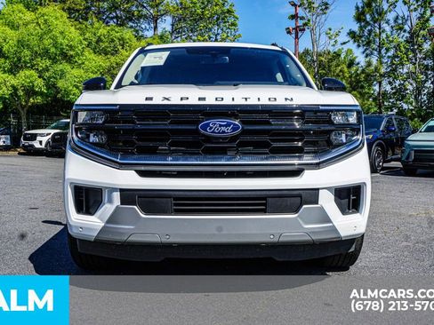 Used 2025 Ford Expedition Platinum AWD/4WD image 10