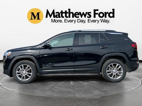 Used 2024 GMC Terrain SLT AWD/4WD image 2
