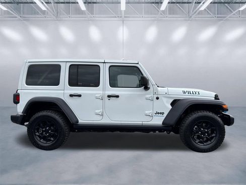 Certified 2023 Jeep Wrangler Unlimited w/ 8.4" Radio Group AWD/4WD image 3