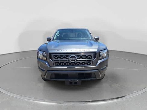 Used 2024 Nissan Frontier SV w/ SV Convenience Package RWD image 3