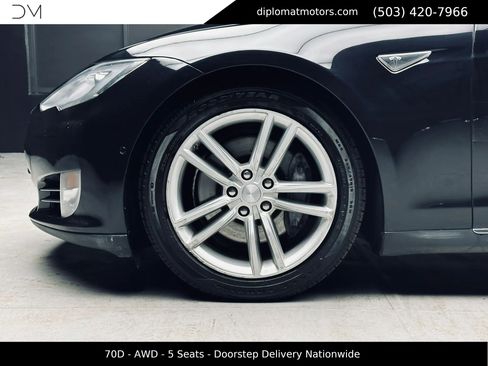 Used 2015 Tesla Model S 70D AWD/4WD image 37