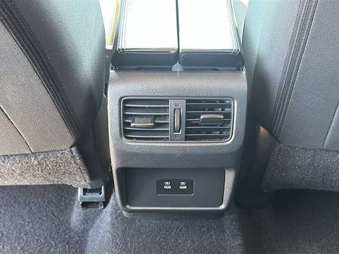 Used 2025 Nissan Rogue SV AWD/4WD image 30