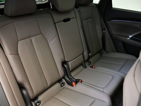 Used 2025 Audi Q5 Premium w/ Convenience Package AWD/4WD image 49