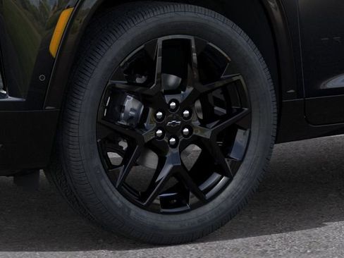 New 2026 Chevrolet Traverse RS w/ LPO, Floor Liner Package AWD/4WD image 9