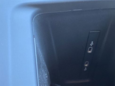 New 2026 Volkswagen Tiguan SE R-Line image 25