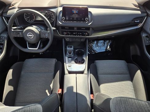 Certified 2023 Nissan Rogue SV FWD image 18