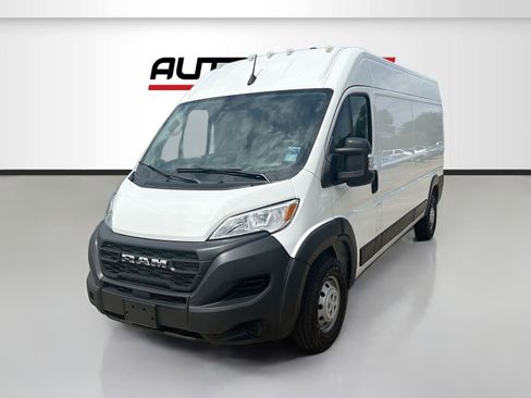 Used 2023 RAM ProMaster 2500 FWD image 3