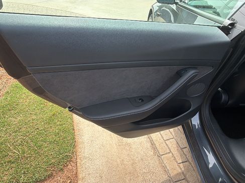 Used 2023 Tesla Model 3 Standard Range image 22