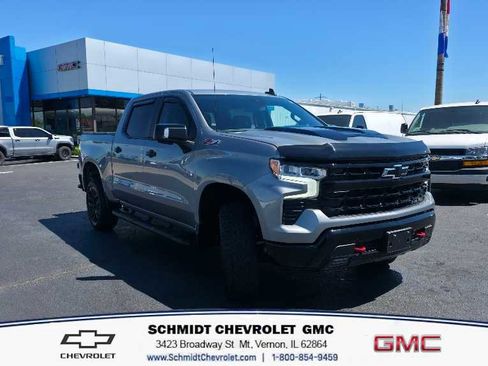 Used 2023 Chevrolet Silverado 1500 LT Trail Boss w/ Convenience Package II AWD/4WD image 3