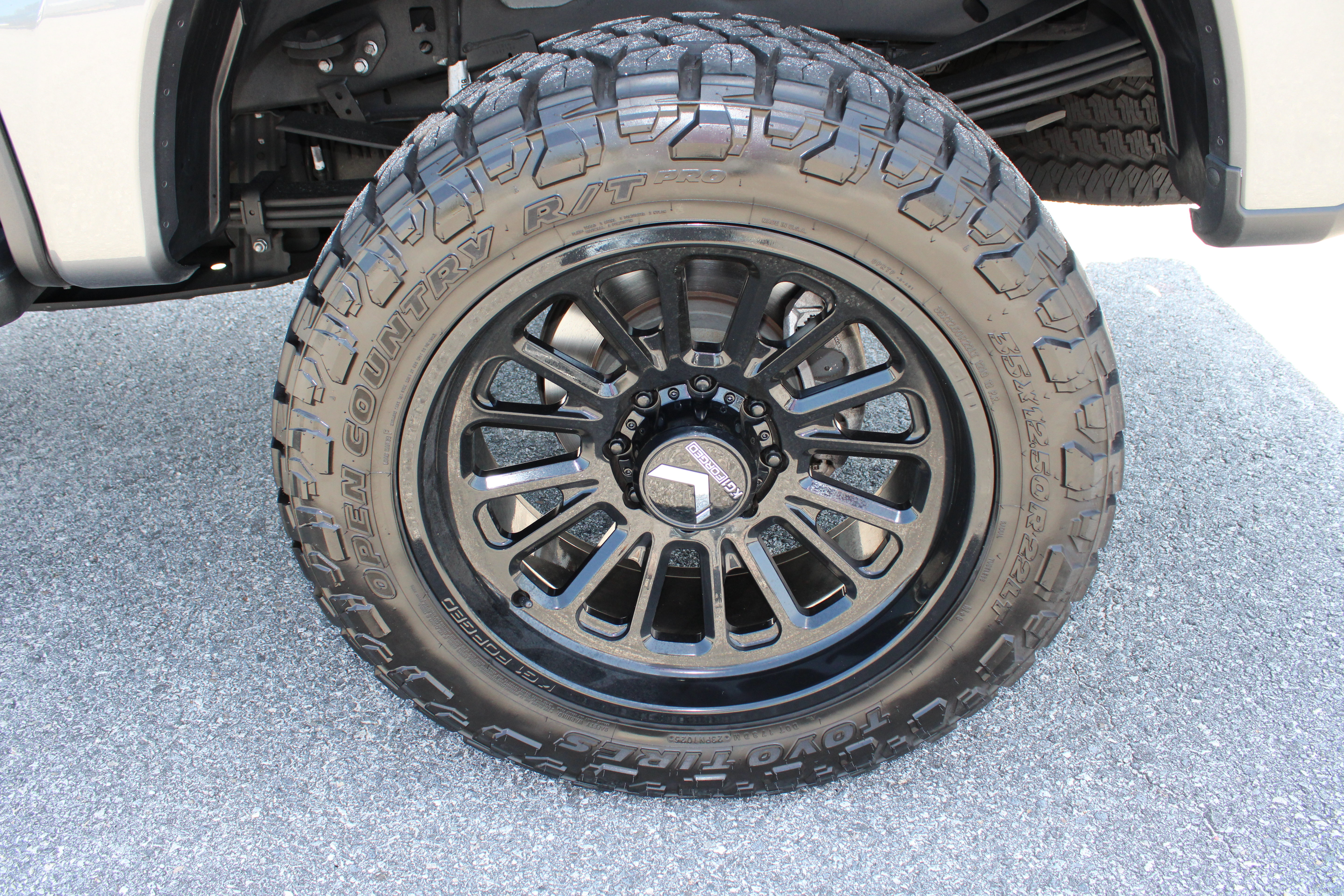 Used 2024 Ford F250 Platinum AWD/4WD image 13