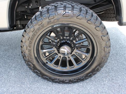 Used 2024 Ford F250 Platinum AWD/4WD image 13