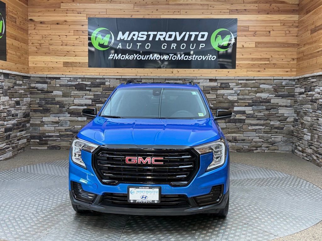Used 2024 GMC Terrain SLE w/ Driver Convenience Package AWD/4WD image 6