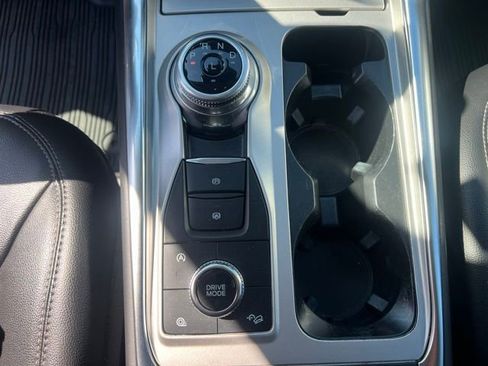 Used 2023 Ford Explorer Limited w/ Limited Technology Package AWD/4WD image 34