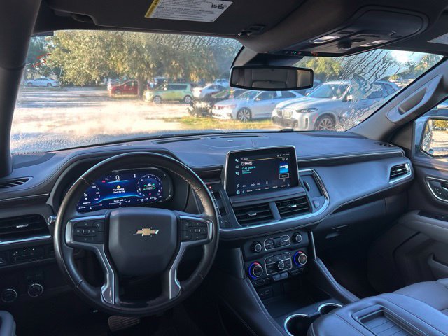 Used 2024 Chevrolet Suburban LT RWD image 15