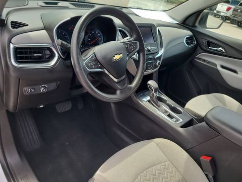 Used 2022 Chevrolet Equinox LS FWD image 18