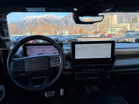 Used 2024 GMC Hummer EV 3X w/ LPO, Illumination Package image 25