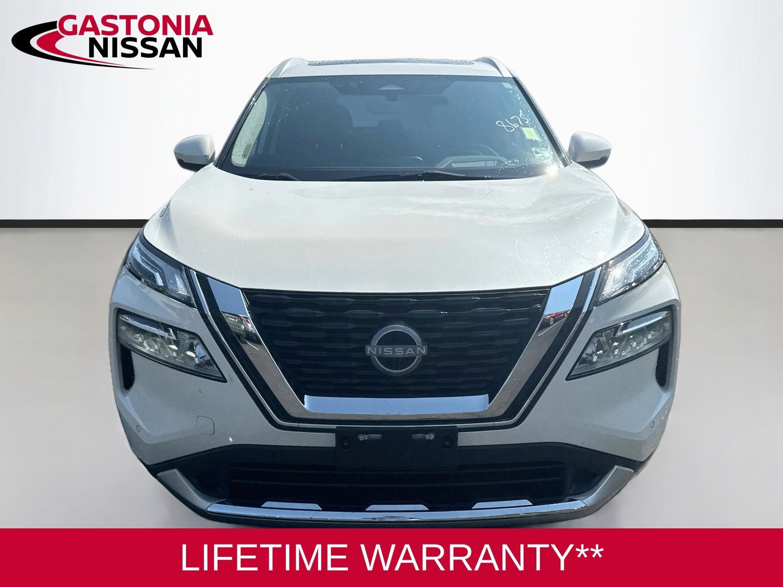 Used 2023 Nissan Rogue Platinum w/ Platinum Premium Package AWD/4WD image 2
