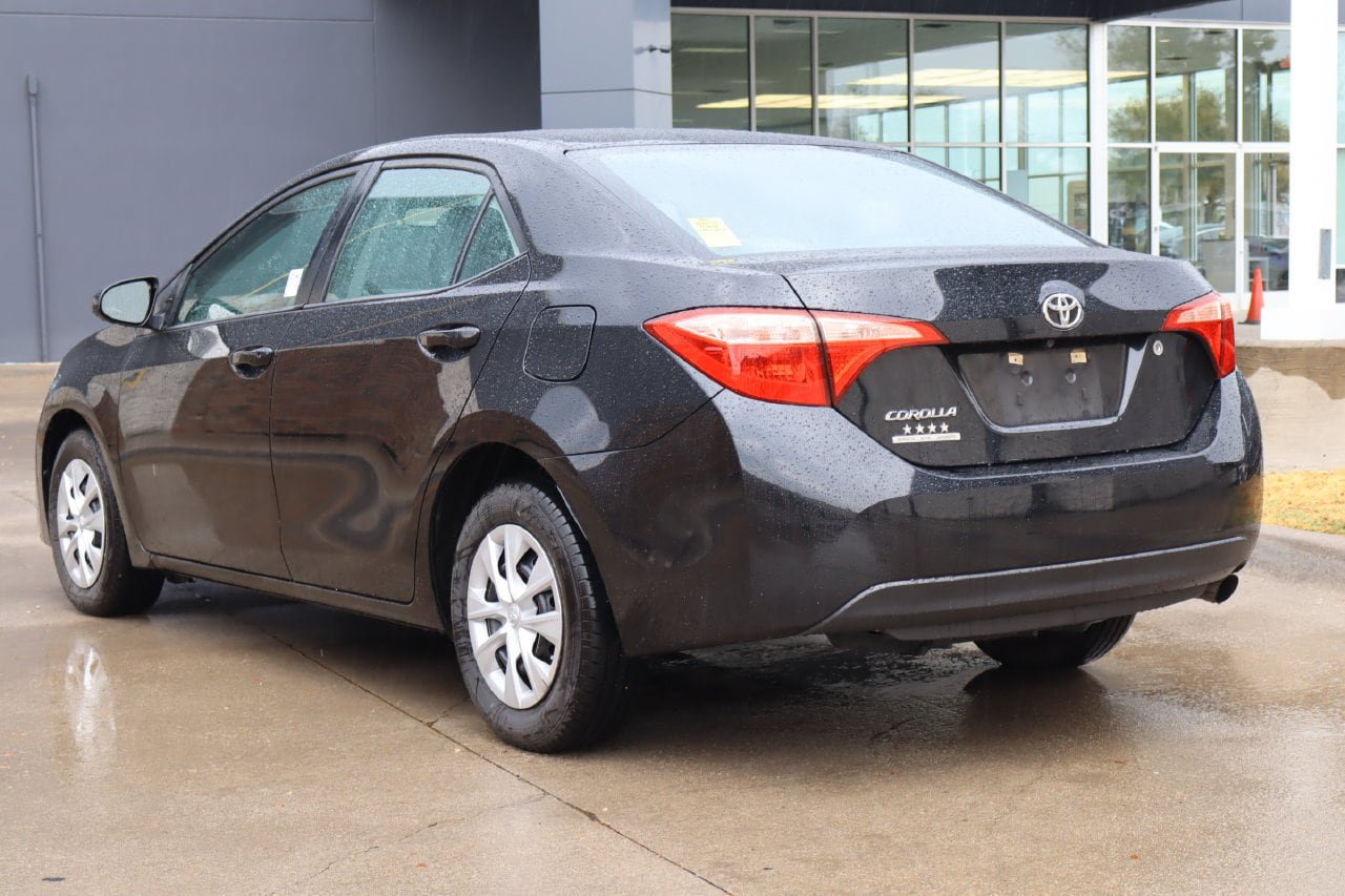 Used 2019 Toyota Corolla L FWD image 3