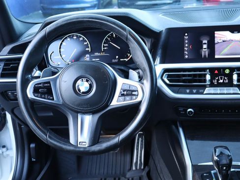 Used 2019 BMW 330i Sedan w/ M Sport Package RWD image 18