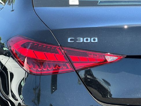 Used 2025 Mercedes-Benz C 300 4MATIC Sedan image 32
