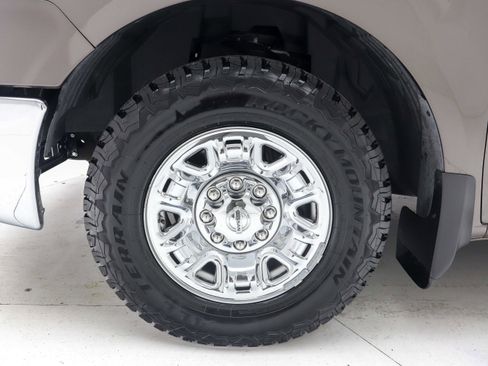 Used 2017 Nissan NV 3500 SL RWD image 27