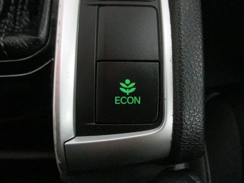 Used 2020 Honda Civic Sport image 21