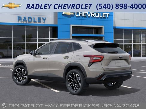 New 2026 Chevrolet Trax RS w/ Sunroof Package image 3