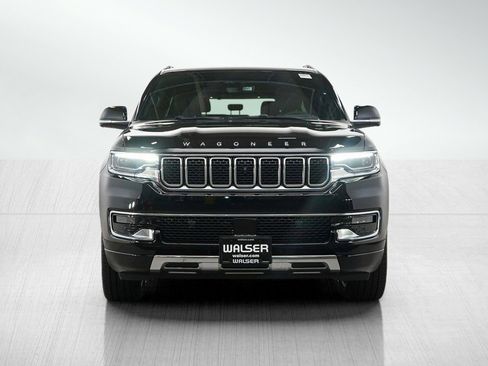 Used 2024 Jeep Wagoneer Series III w/ Premium Group I AWD/4WD image 8