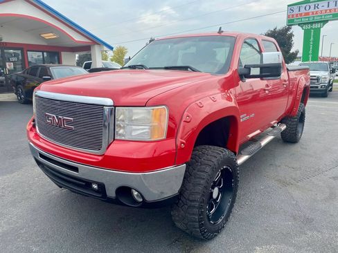 Used 2008 GMC Sierra 2500 SLT w/ Z71 Off-Road Package AWD/4WD image 1