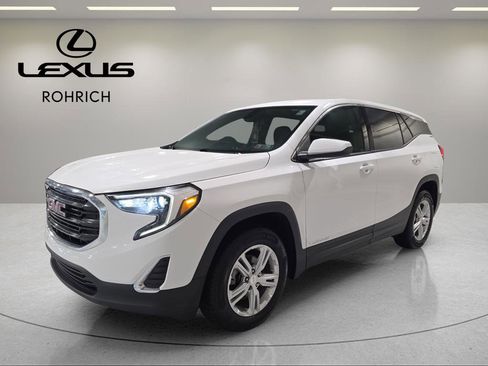 Used 2020 GMC Terrain SLE image 1