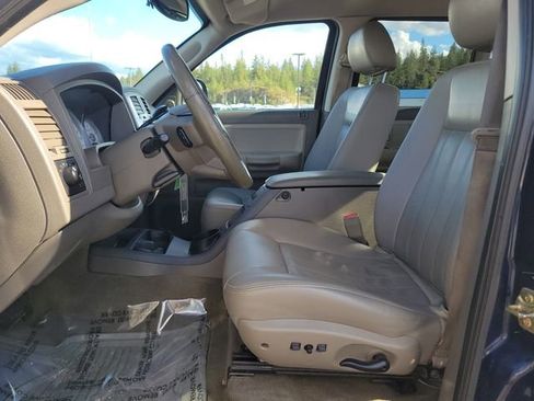 Used 2005 Dodge Dakota Laramie w/ Trailer Tow Group AWD/4WD image 2